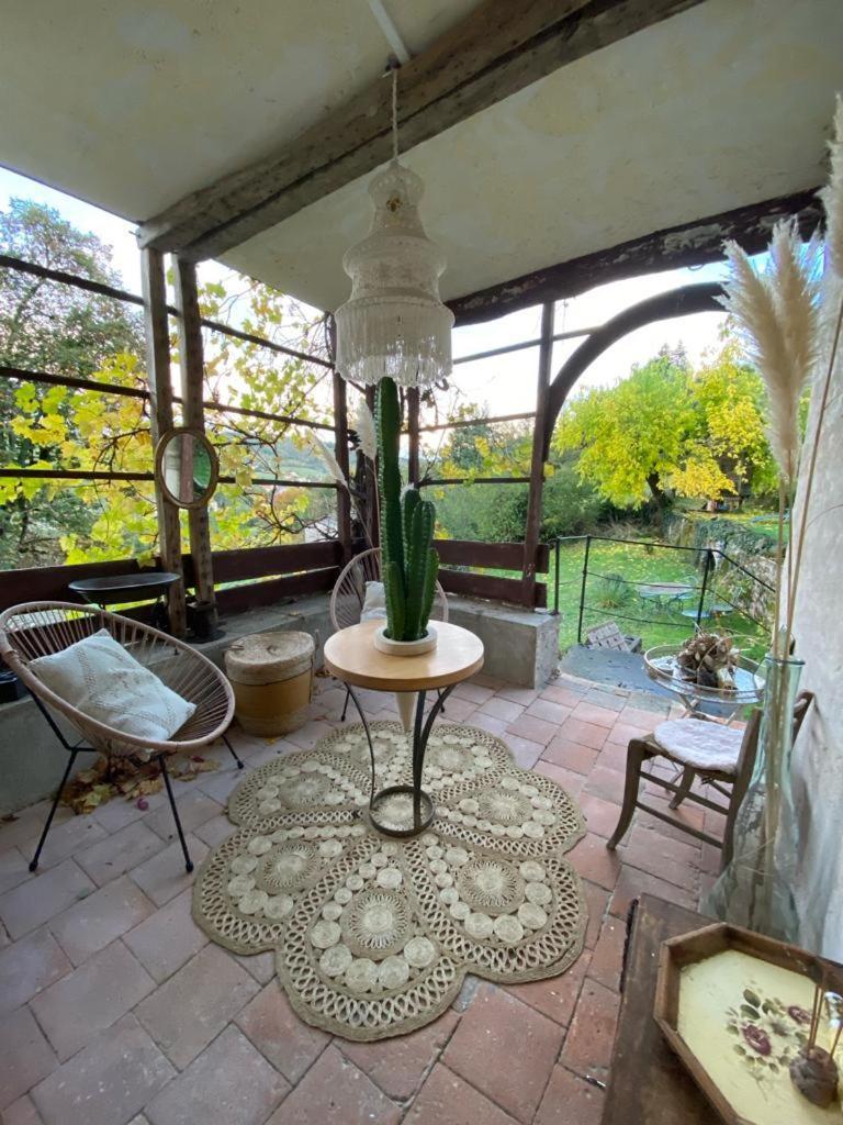 Le Chatel En Beaujolais Valsonne Ngoại thất bức ảnh